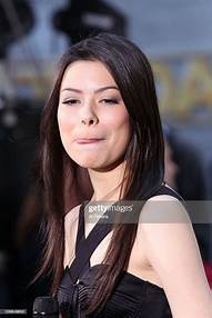 Artist Miranda Cosgrove